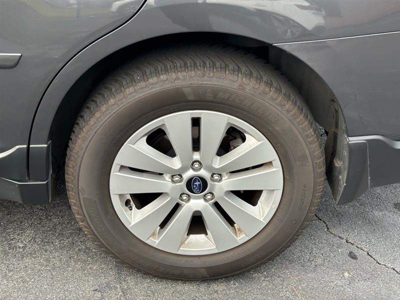 2018 Subaru Outback 2.5i Premium photo 4
