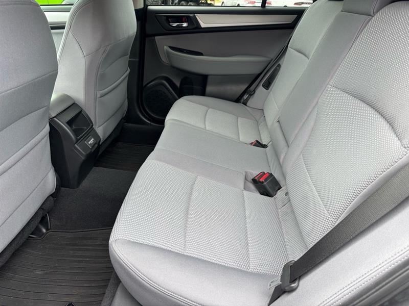 2018 Subaru Outback 2.5i Premium photo 7