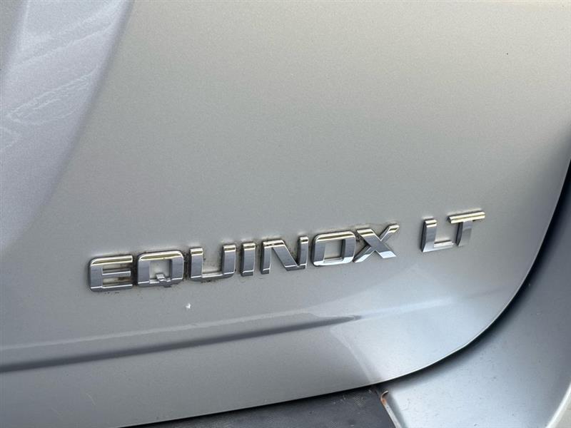 2016 Chevrolet Equinox LT photo 3