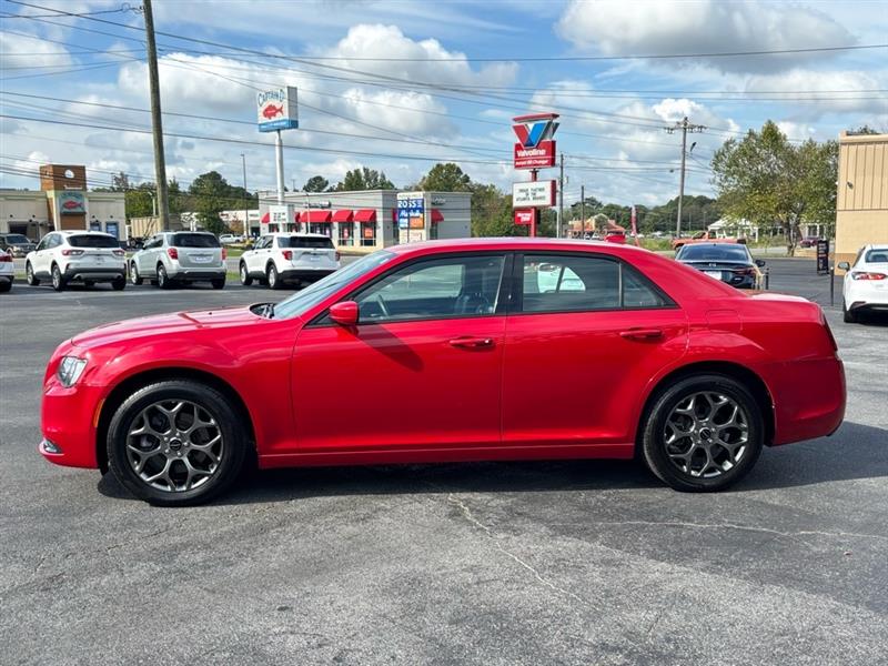 2016 Chrysler 300 S photo 3