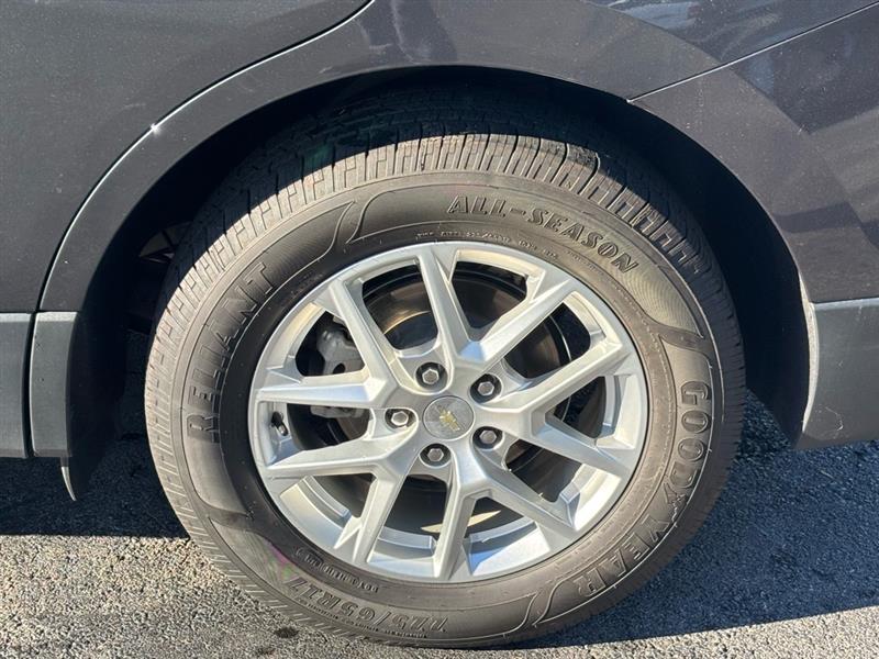 2022 Chevrolet Equinox LS photo 4