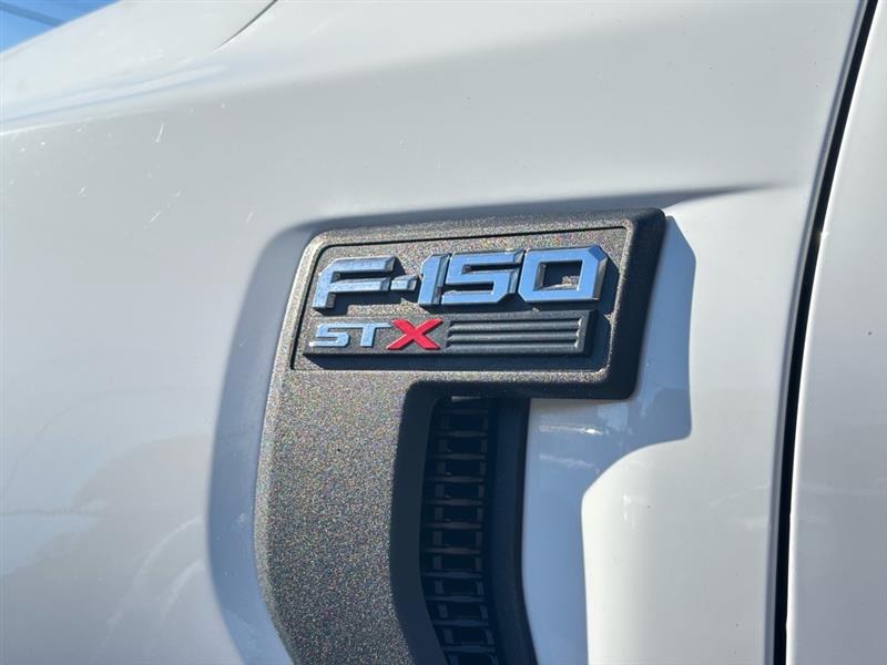 2022 Ford F-150 XL photo 4