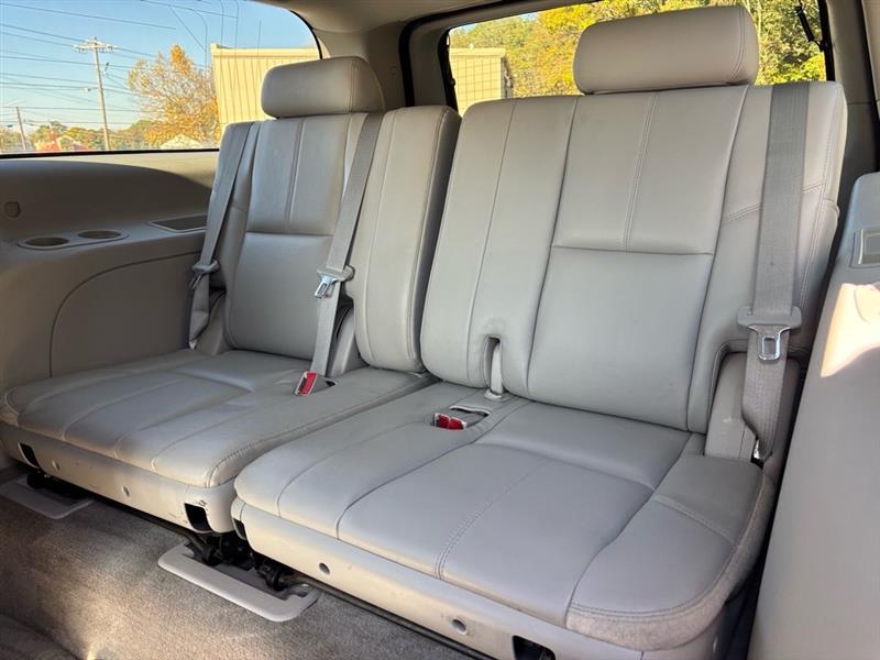 Chevrolet Suburban LT 1500 2WD 2013