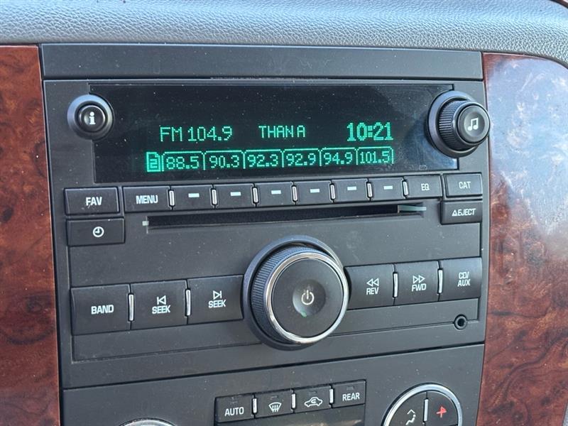 Chevrolet Suburban LT 1500 2WD 2013