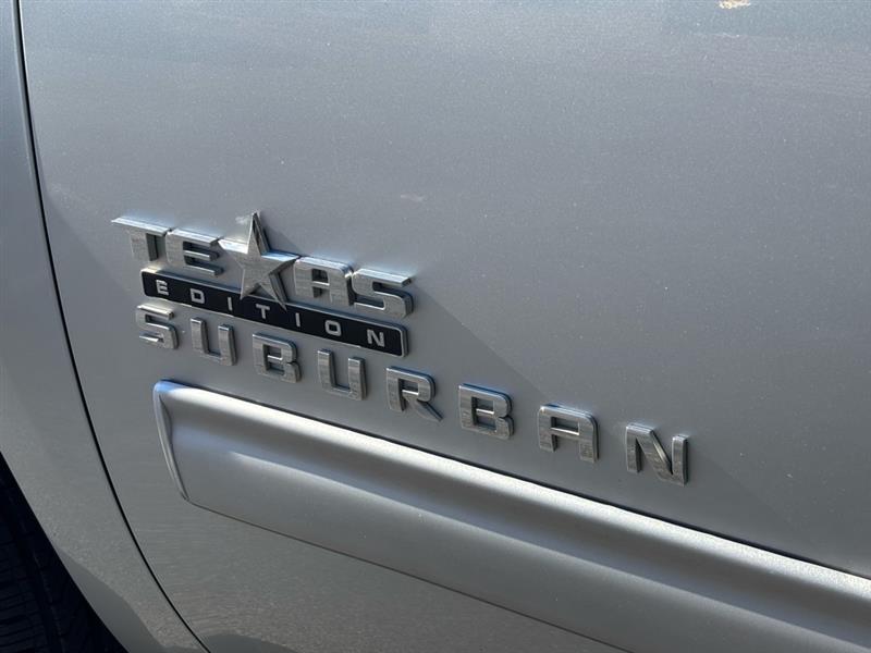 Chevrolet Suburban LT 1500 2WD 2013