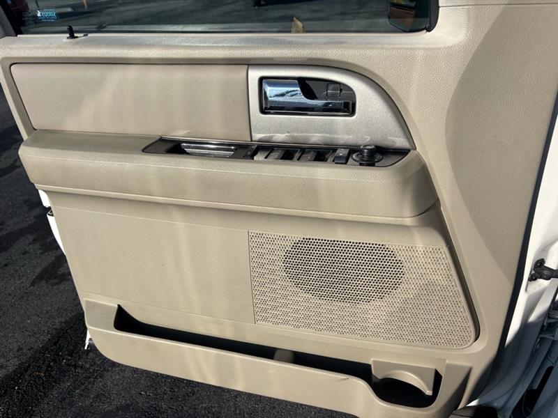 Ford Expedition EL Limited 2WD 2013