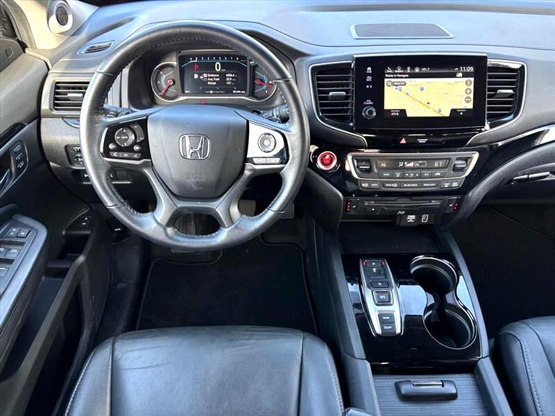 Honda Pilot Touring w/Rear Captains Chairs 2021