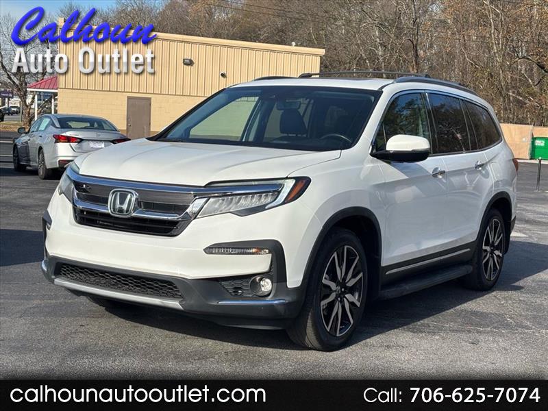 2021 Honda Pilot Touring w/Rear Captains Chairs