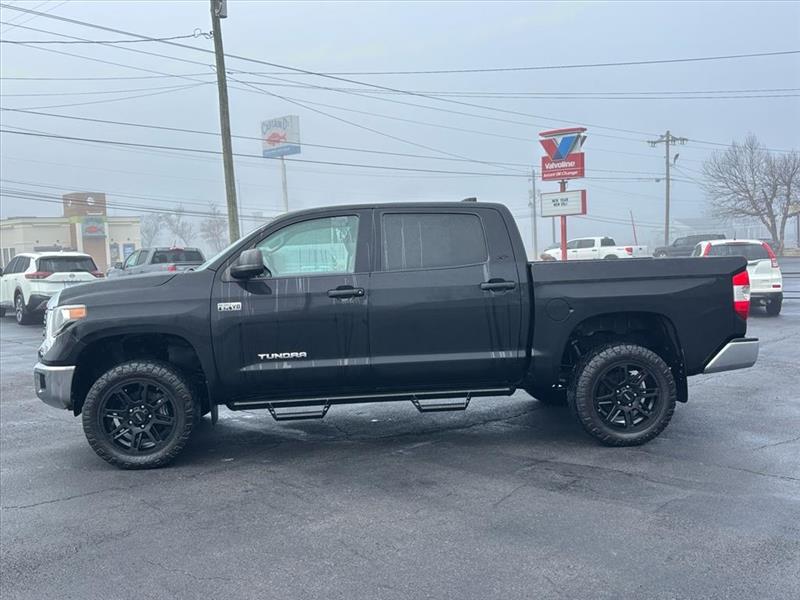 Toyota Tundra SR5 5.7L V8 CrewMax 4WD 2020