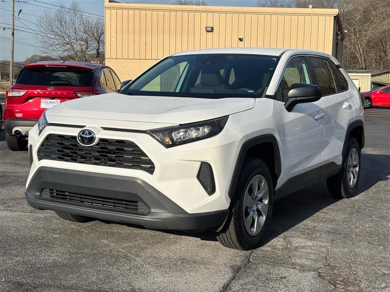 Toyota RAV4 LE 2022