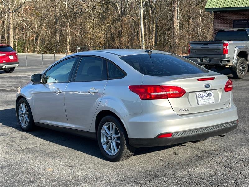 Ford Focus SE Sedan 2017