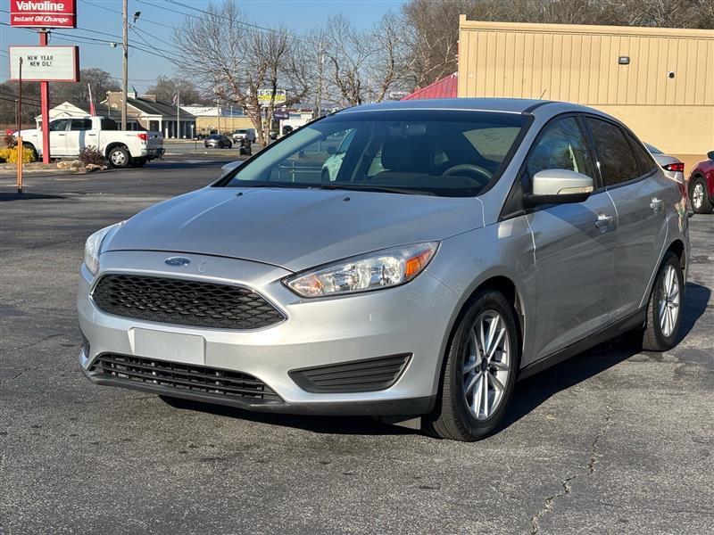 Ford Focus SE Sedan 2017