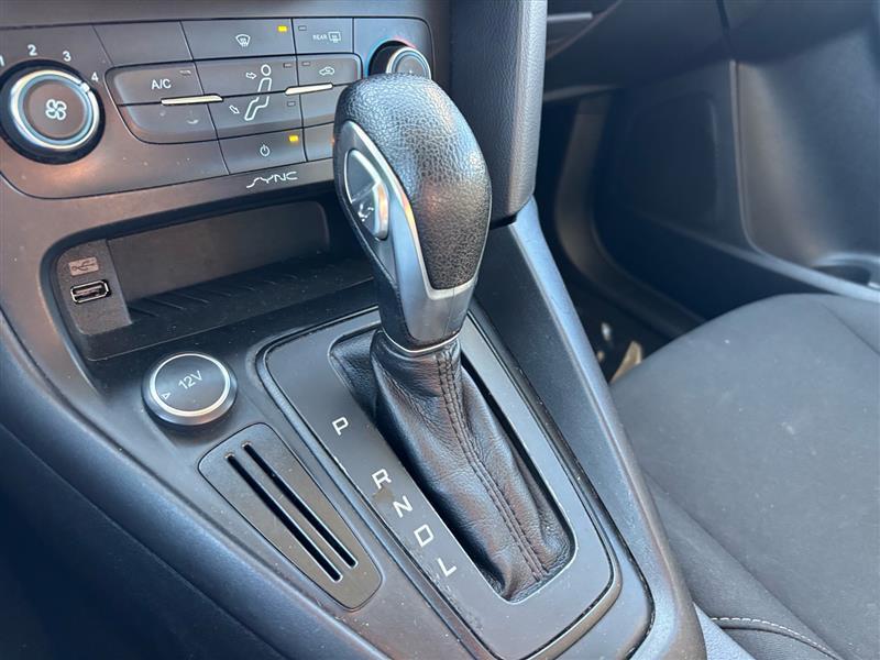 2017 Ford Focus SE - Photo 11