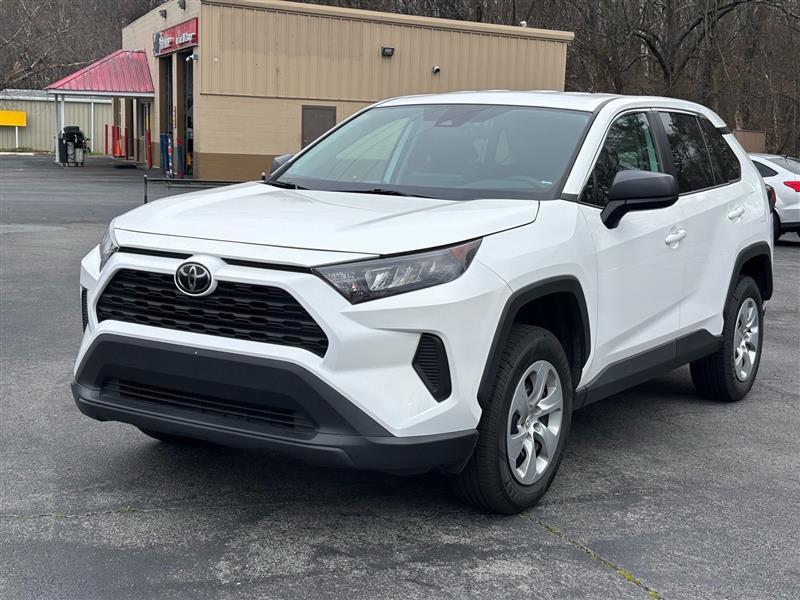 Toyota RAV4 LE 2022
