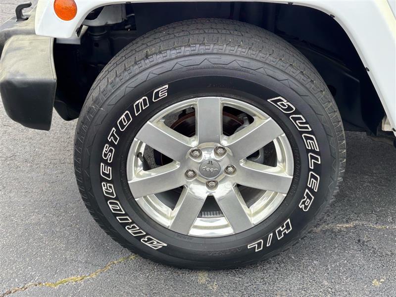 Jeep Wrangler Unlimited Sahara 4WD 2014