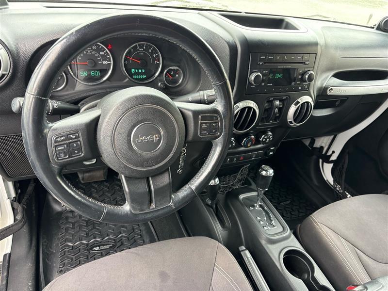 Jeep Wrangler Unlimited Sahara 4WD 2014