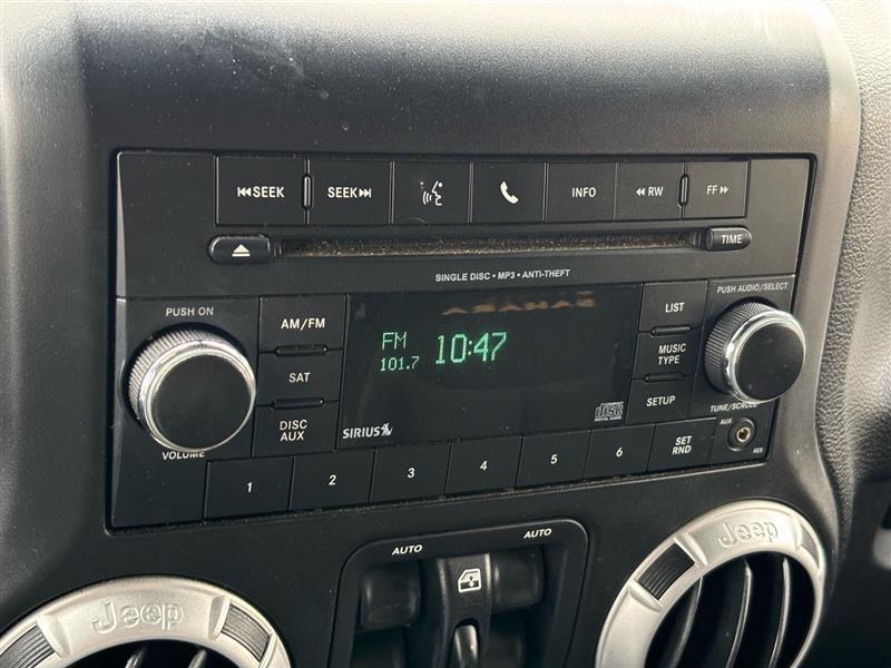 Jeep Wrangler Unlimited Sahara 4WD 2014