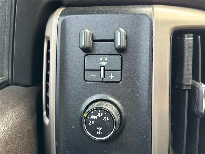 GMC Sierra 1500 Denali Crew Cab Long Box 4WD 2015