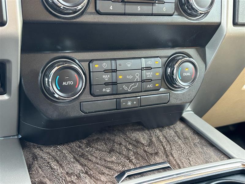 Ford F-250 SD Lariat Crew Cab 4WD 2019