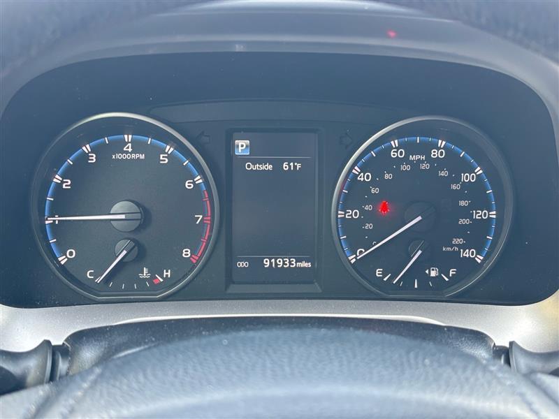 Toyota RAV4 LE FWD 2017