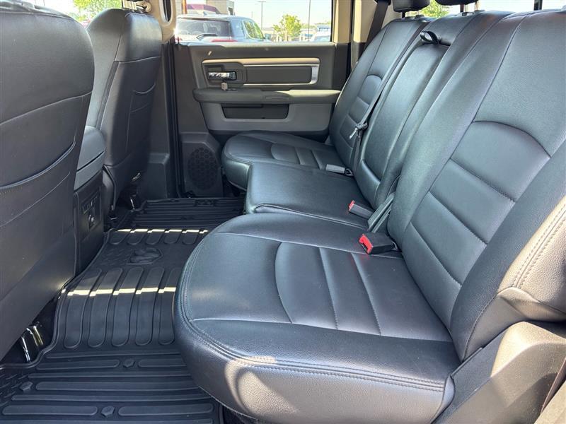 RAM 1500 SLT Crew Cab SWB 2WD 2017