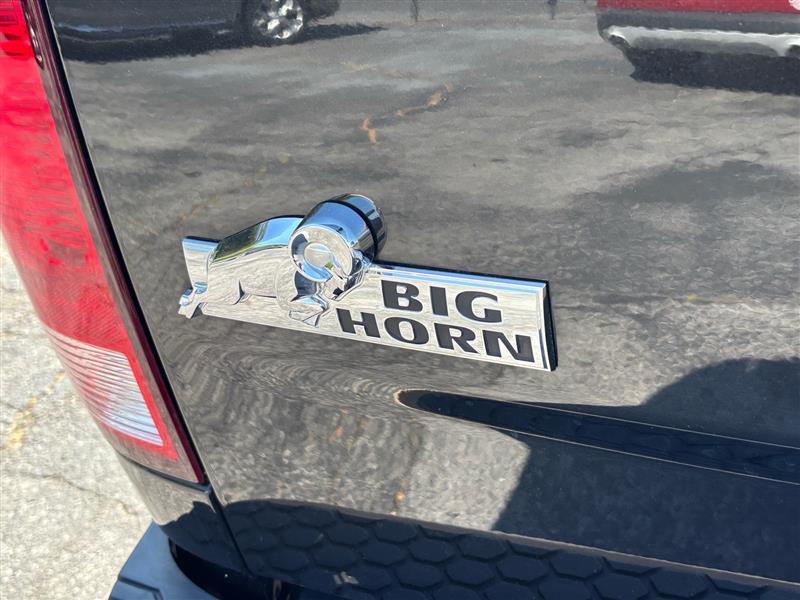 RAM 1500 SLT Crew Cab SWB 2WD 2017