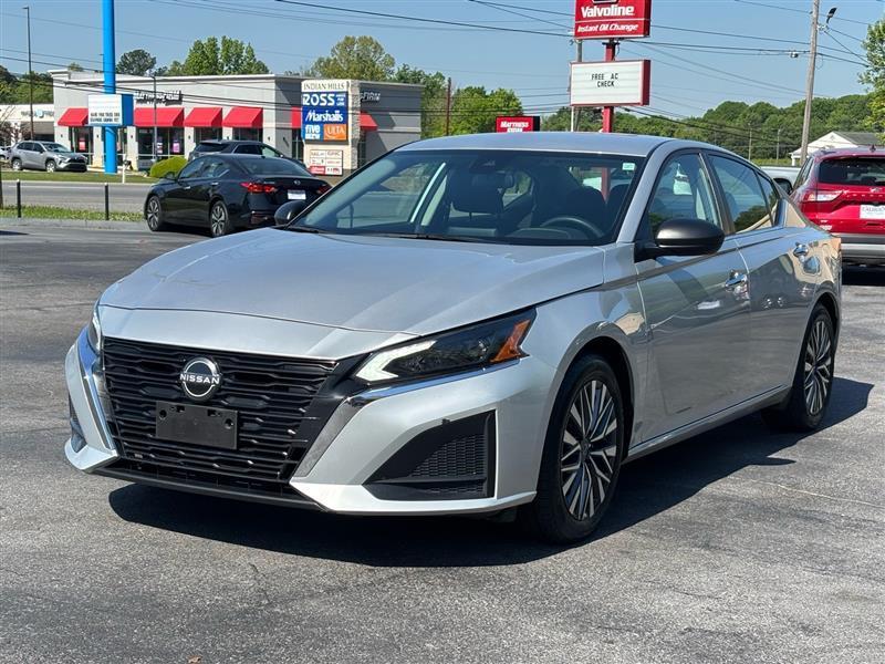 Nissan Altima 2.5 SV 2024