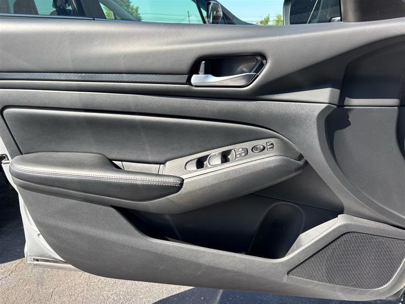 Nissan Altima 2.5 SV 2024