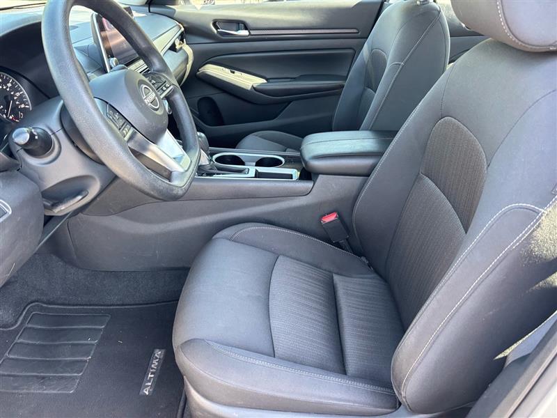 Nissan Altima 2.5 SV 2024