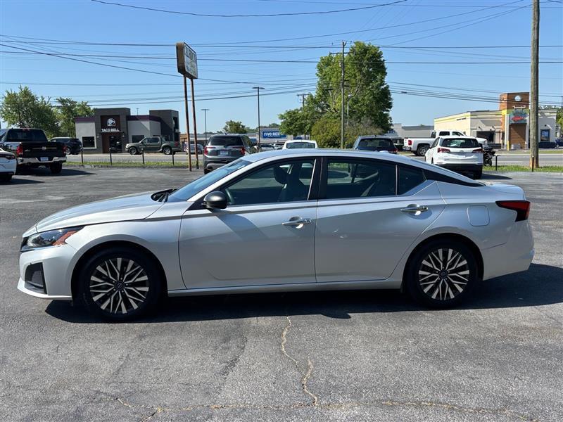 Nissan Altima 2.5 SV 2024