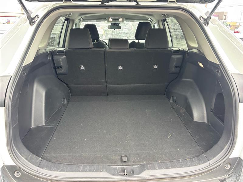 Toyota RAV4 LE 2022