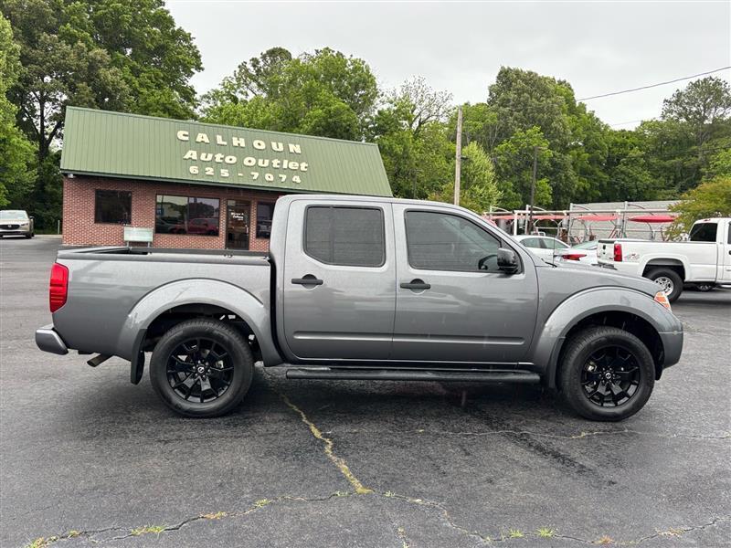 Nissan Frontier SV Crew Cab 2WD 2021