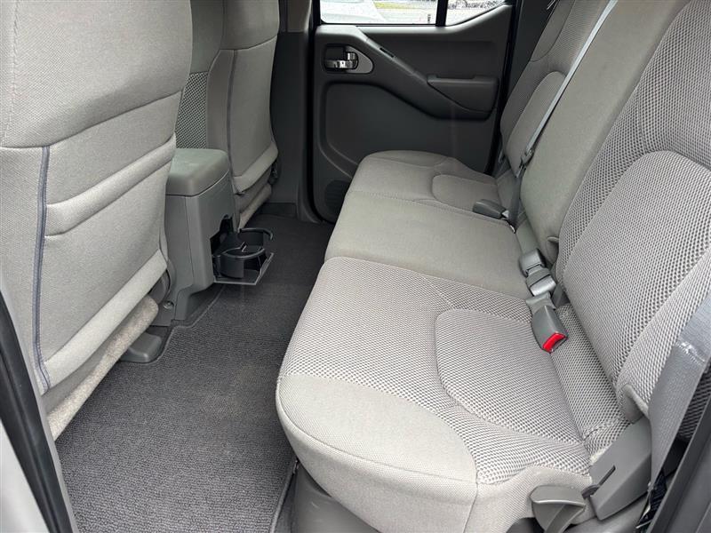 Nissan Frontier SV Crew Cab 2WD 2021