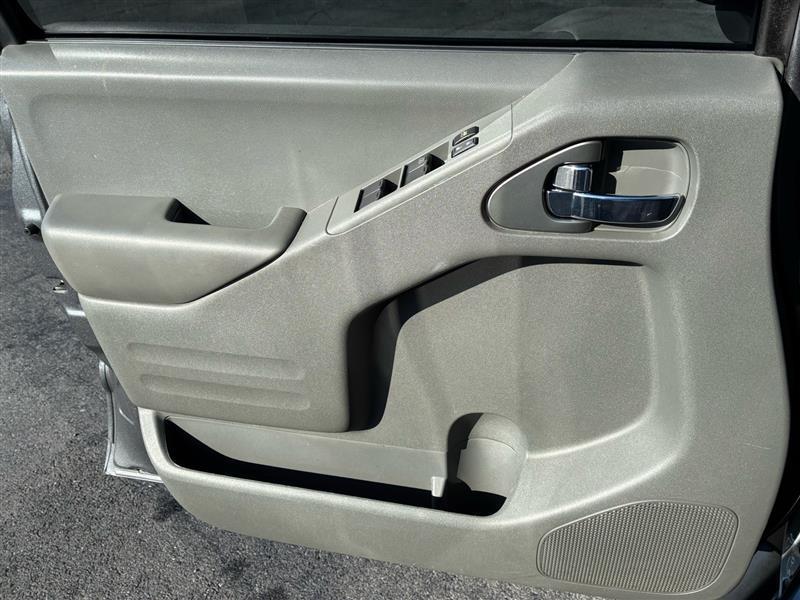 Nissan Frontier SV Crew Cab 2WD 2021