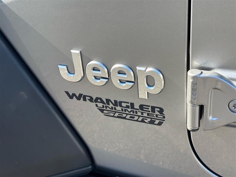 Jeep Wrangler Unlimited Sport 2018