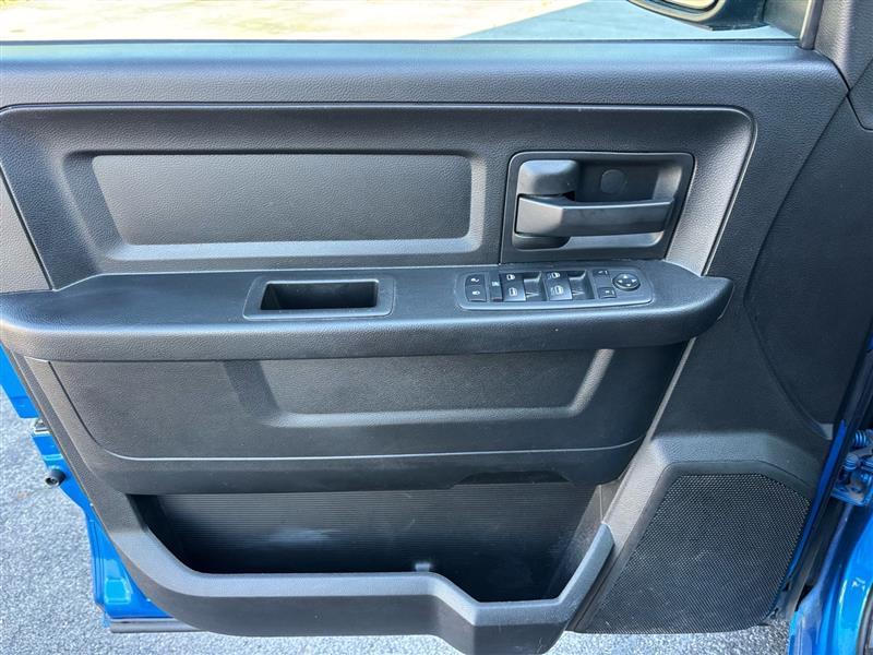 RAM 1500 Classic Tradesman Crew Cab SWB 2WD 2019