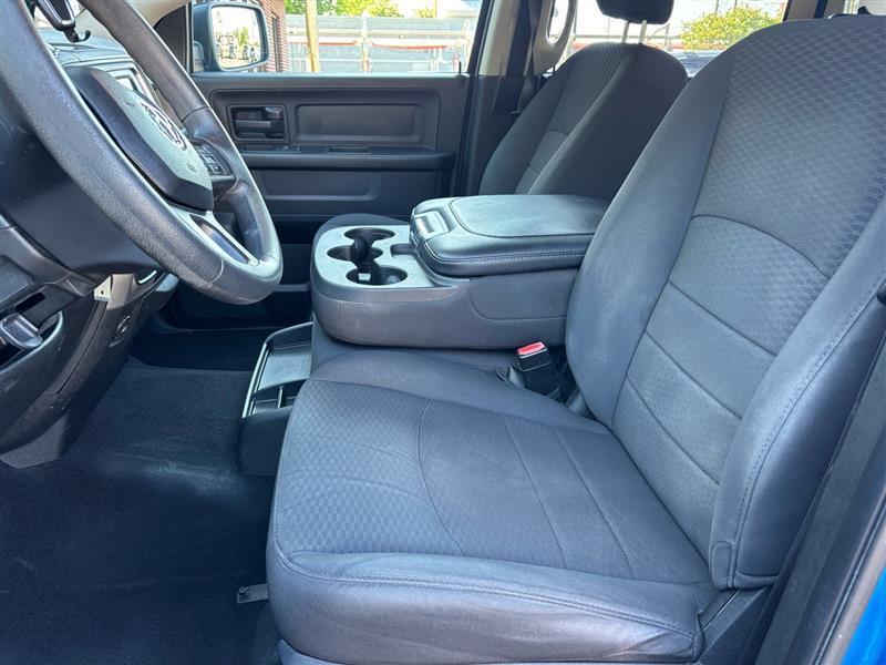 RAM 1500 Classic Tradesman Crew Cab SWB 2WD 2019