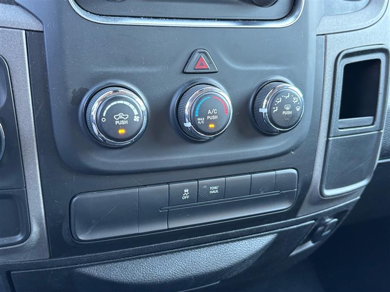 RAM 1500 Classic Tradesman Crew Cab SWB 2WD 2019