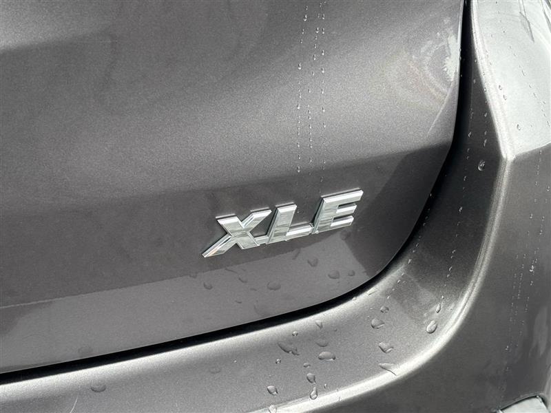 Toyota Highlander XLE FWD V6 2019