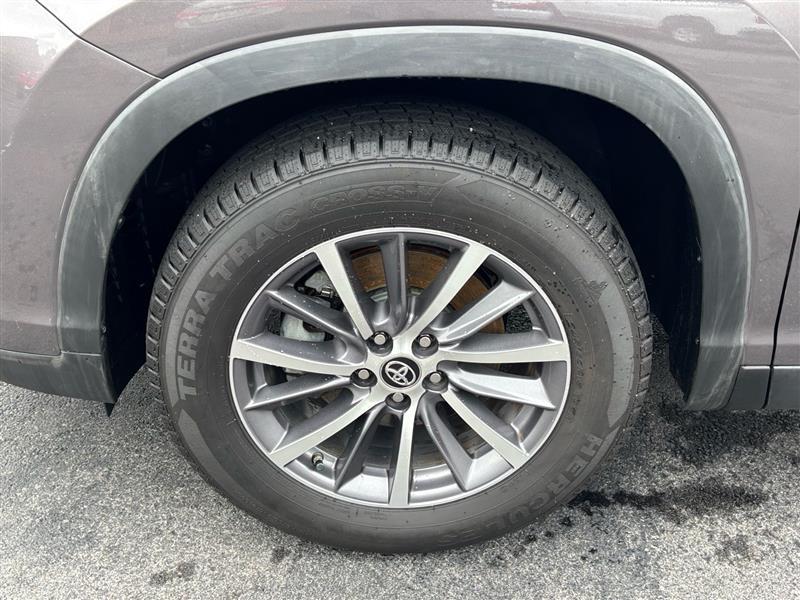 Toyota Highlander XLE FWD V6 2019