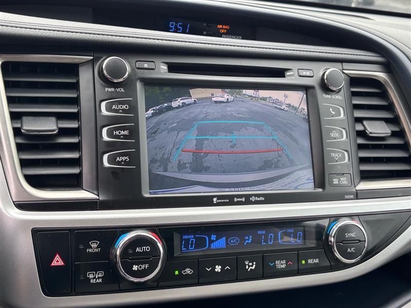Toyota Highlander XLE FWD V6 2019