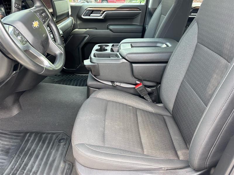 Chevrolet Silverado 1500 LT Crew Cab 4WD 2025