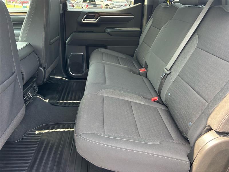 Chevrolet Silverado 1500 LT Crew Cab 4WD 2025