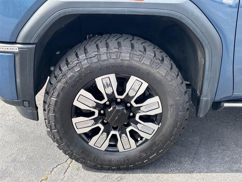 GMC Sierra 2500HD Denali Crew Cab 4WD SB 2024