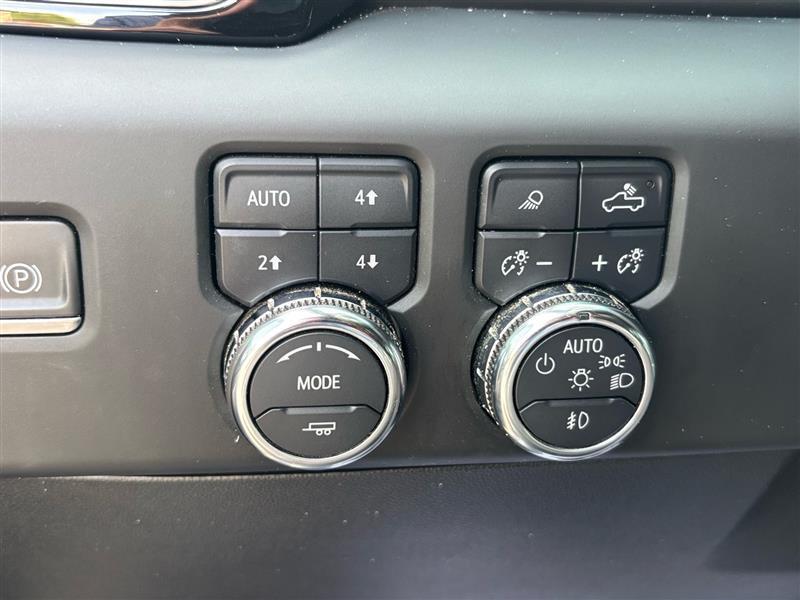 GMC Sierra 2500HD Denali Crew Cab 4WD SB 2024