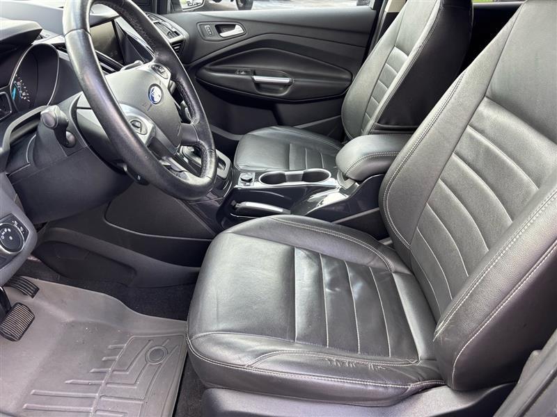 Ford Escape Titanium 4WD 2014