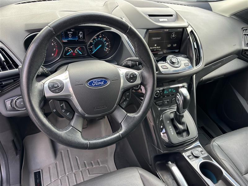 Ford Escape Titanium 4WD 2014