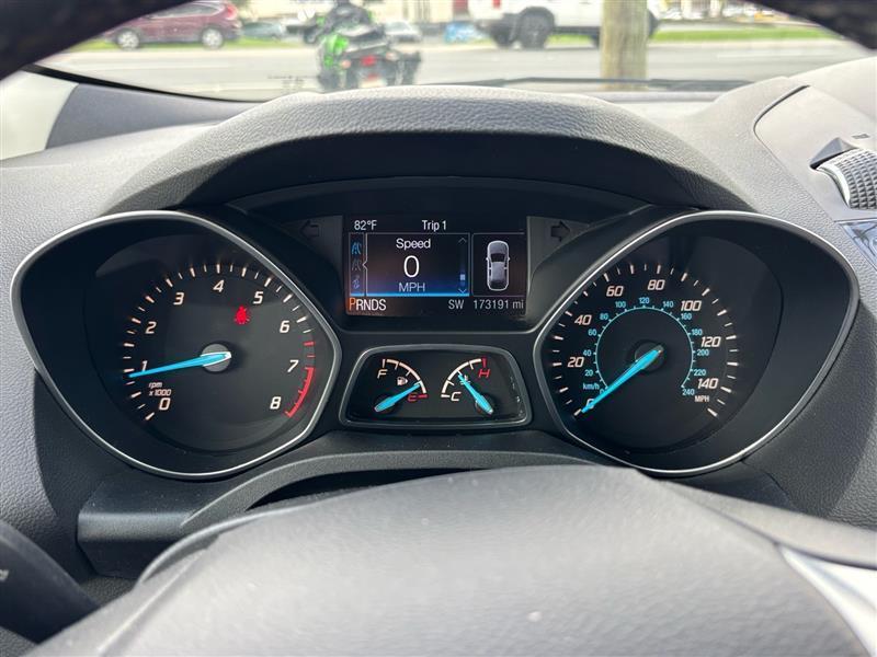 Ford Escape Titanium 4WD 2014