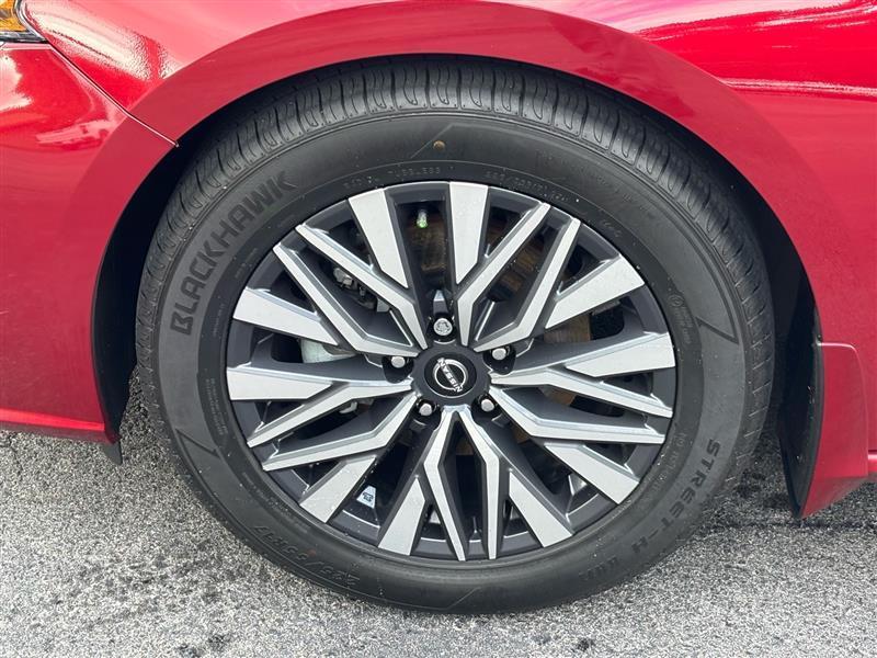 Nissan Altima 2.5 SV 2024