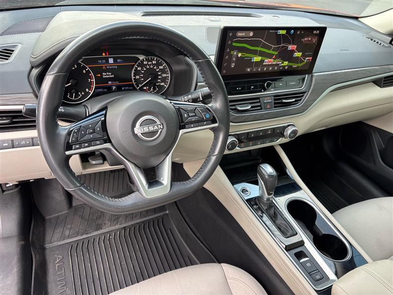 Nissan Altima 2.5 SV 2024